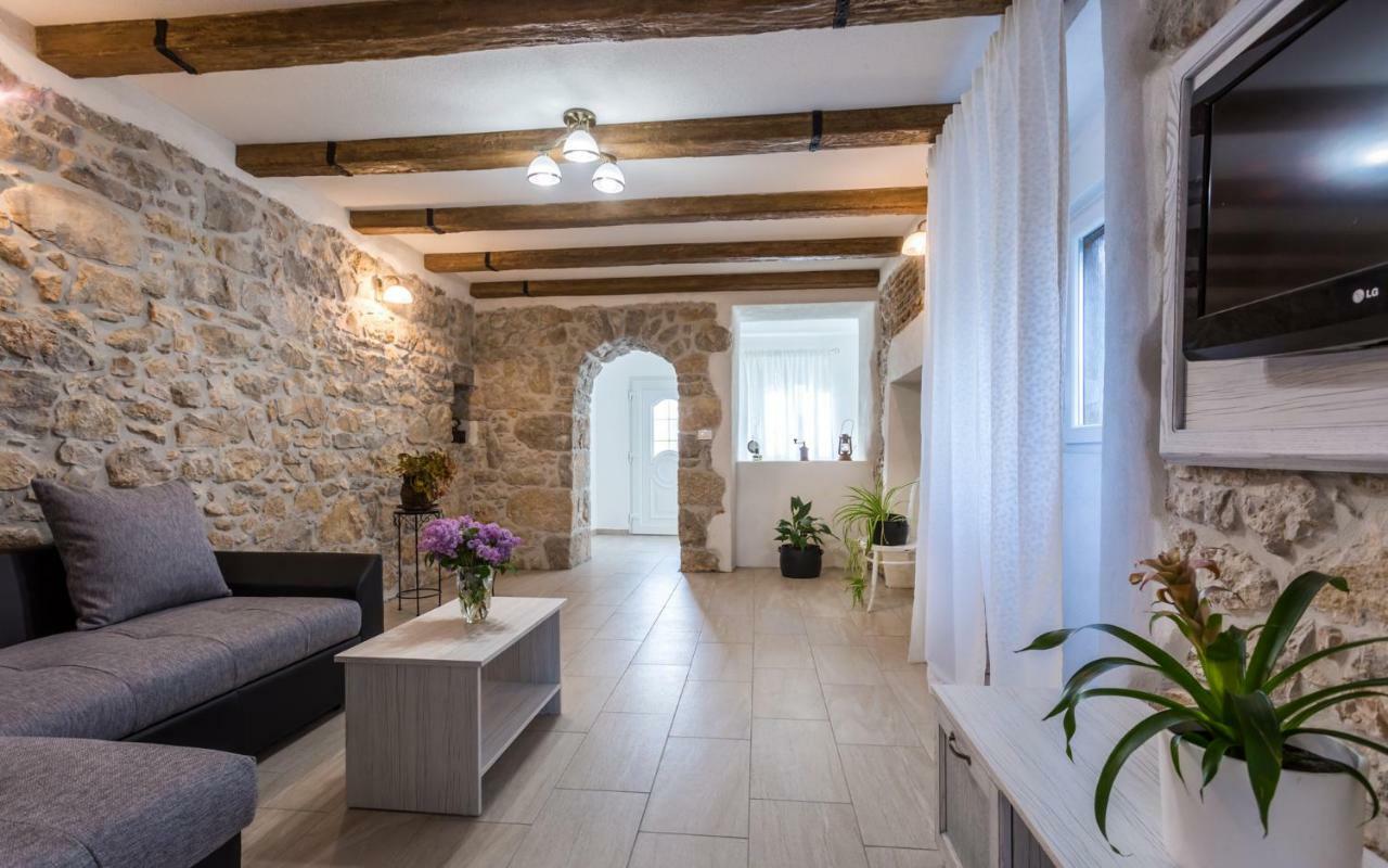 Villa Mulberry Milohnici Екстер'єр фото