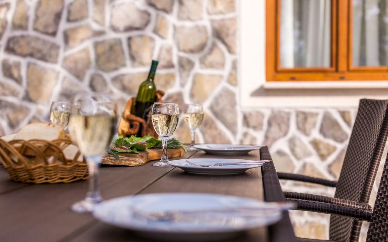 Villa Mulberry Milohnici Екстер'єр фото