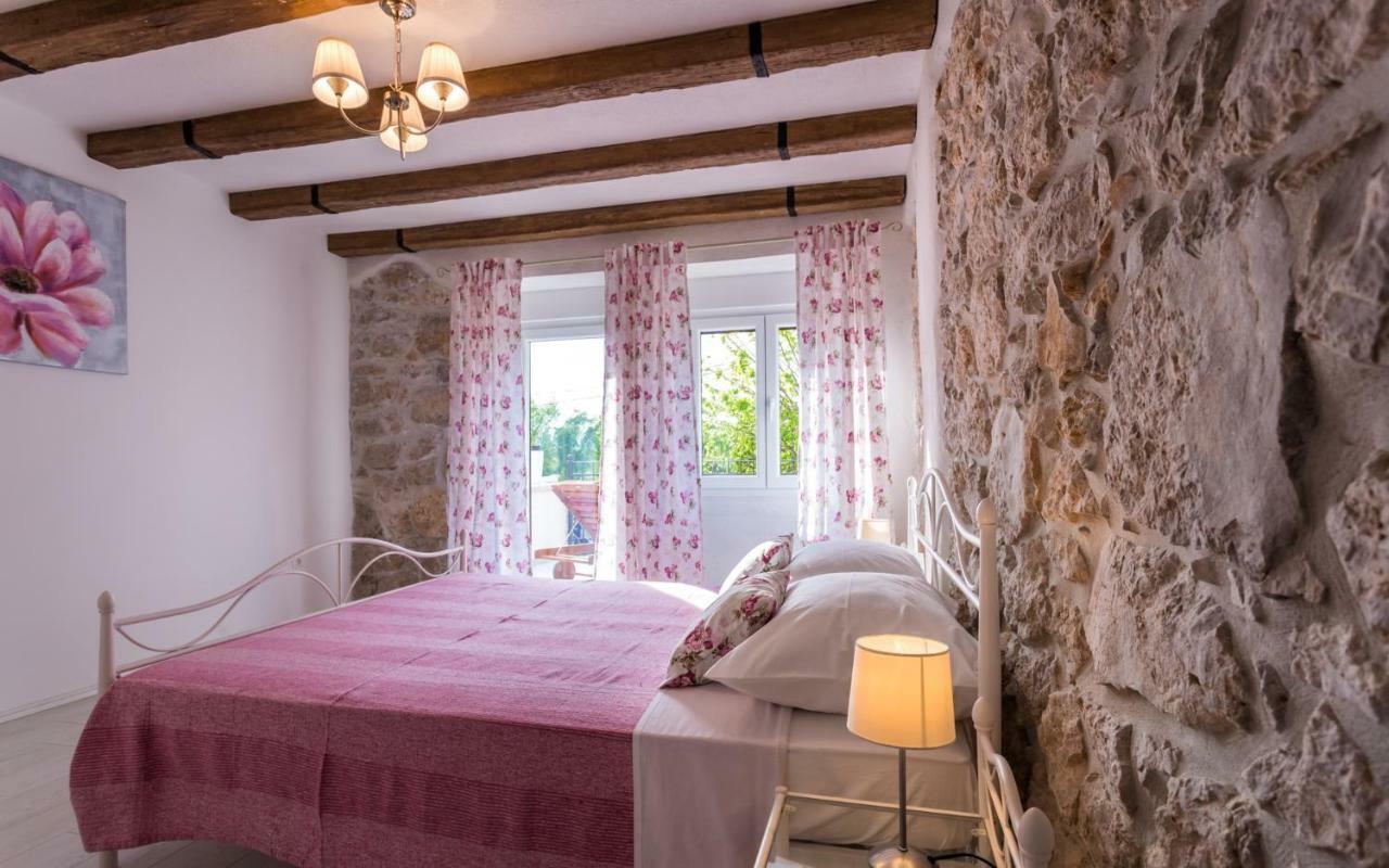 Villa Mulberry Milohnici Екстер'єр фото