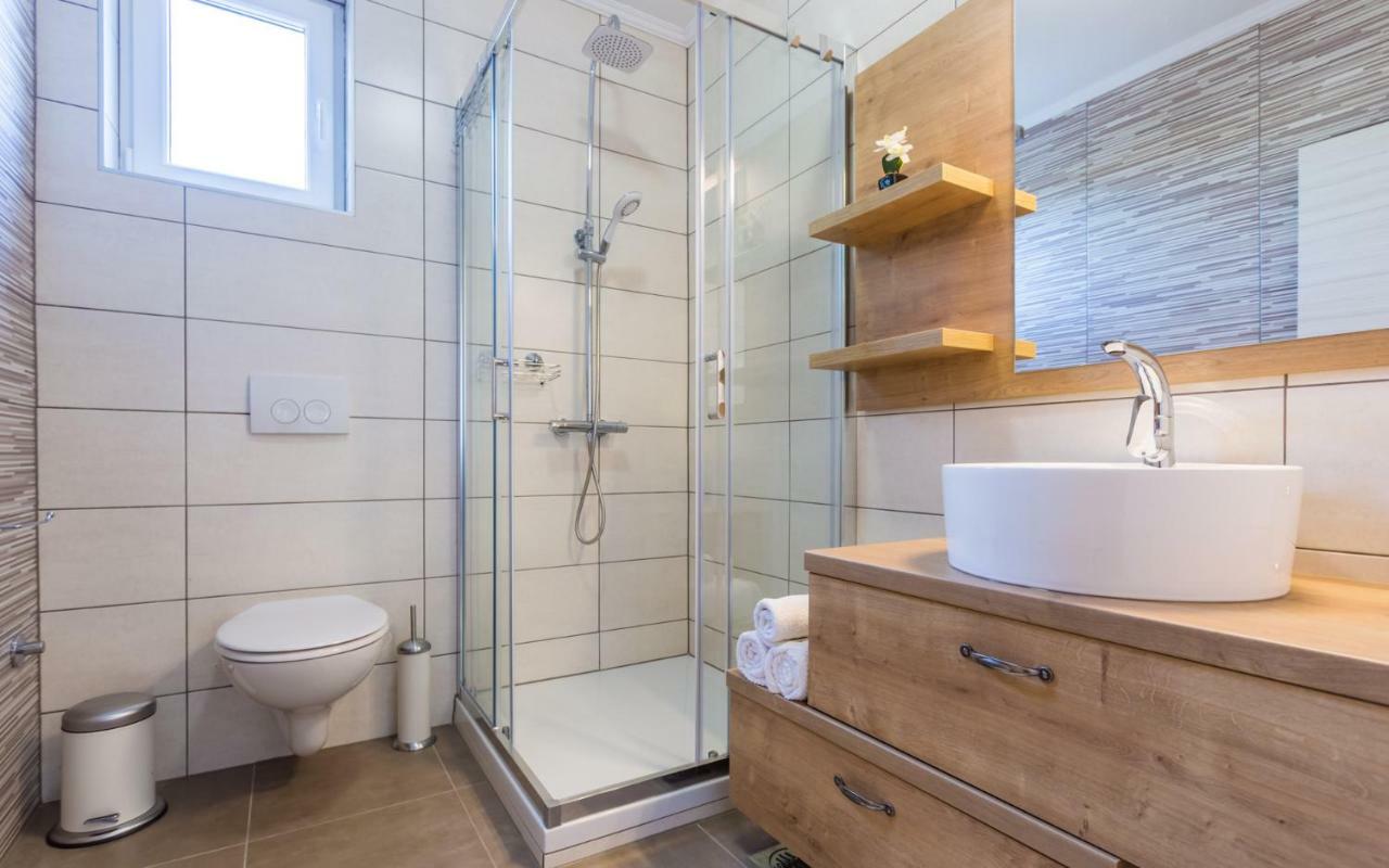 Villa Mulberry Milohnici Екстер'єр фото