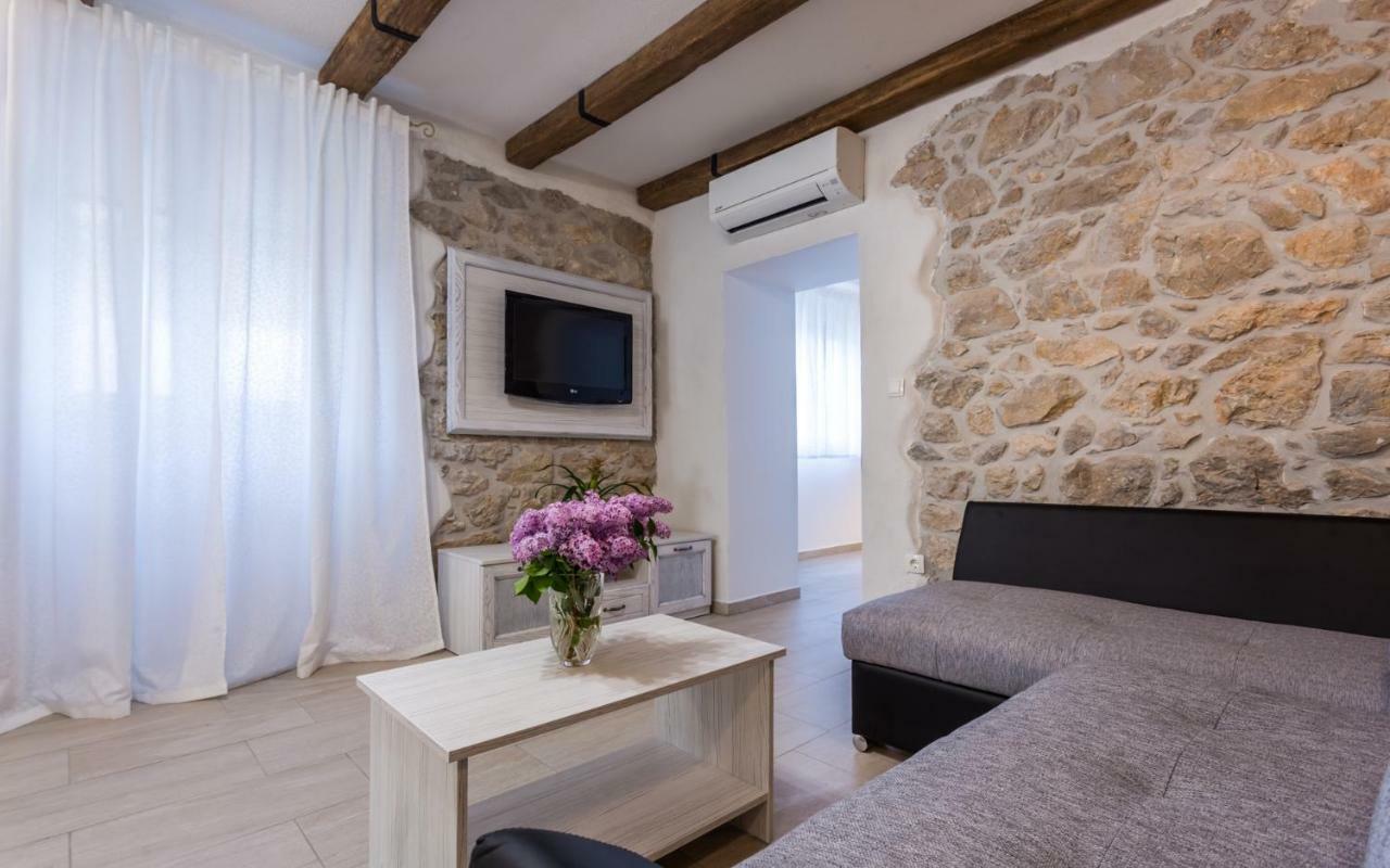 Villa Mulberry Milohnici Екстер'єр фото