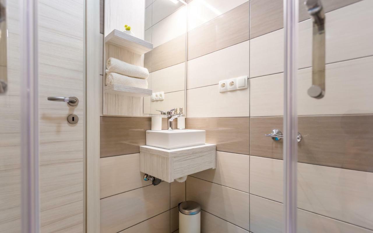 Villa Mulberry Milohnici Екстер'єр фото
