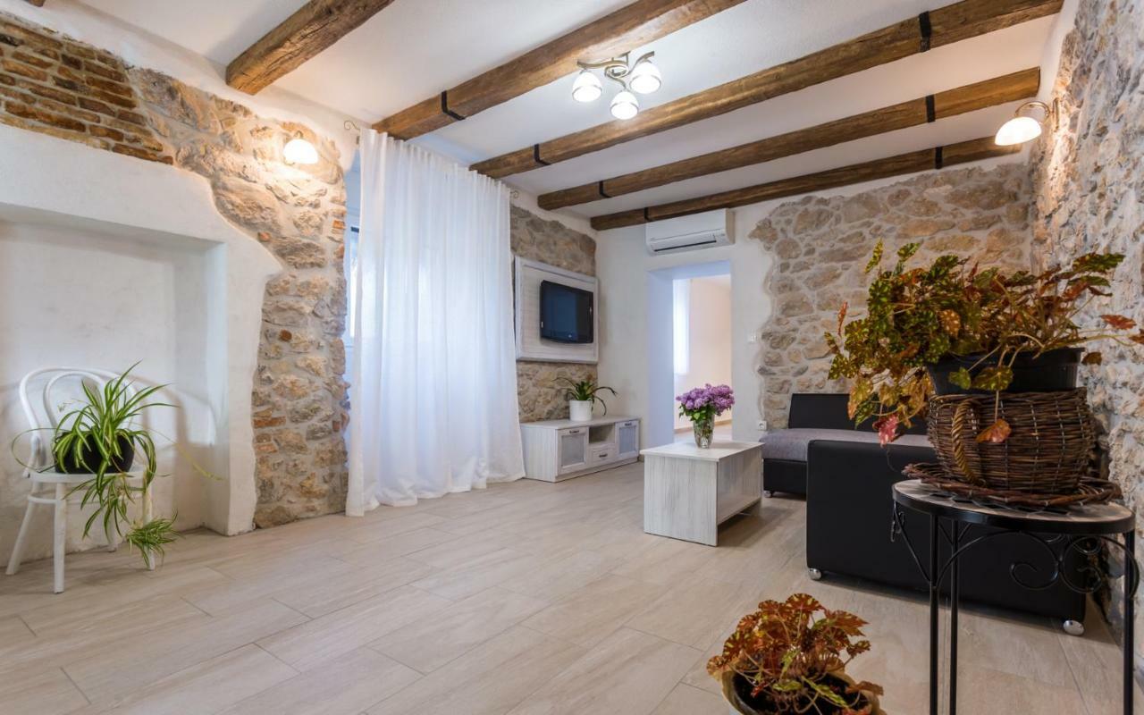 Villa Mulberry Milohnici Екстер'єр фото