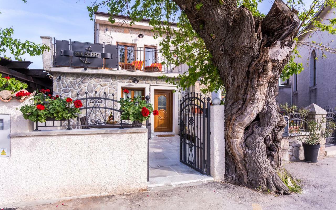 Villa Mulberry Milohnici Екстер'єр фото