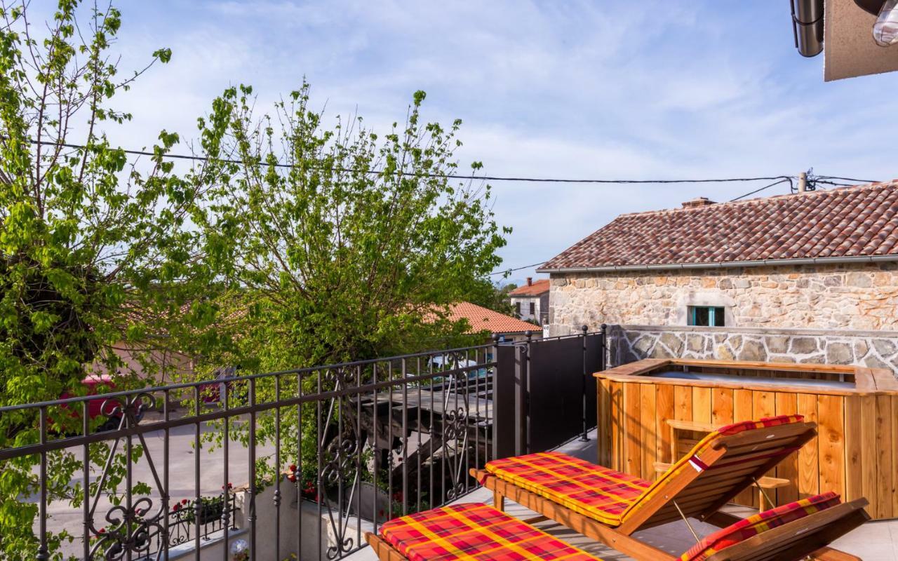 Villa Mulberry Milohnici Екстер'єр фото